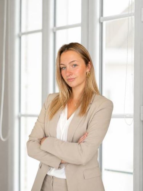 Estelle BLAMPAIN