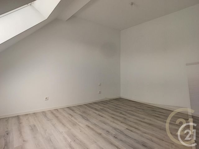 Afficher la photo en grand Appartement F3 à louer - 2 pièces - 55.0 m2 - LASSIGNY - 60 - PICARDIE - Century 21 Infinity