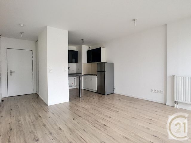 Appartement F2 à louer - 2 pièces - 42.27 m2 - MARGNY LES COMPIEGNE - 60 - PICARDIE - Century 21 Infinity Appartement F2 à louer - 2 pièces - 42.27 m2 - MARGNY LES COMPIEGNE - 60 - PICARDIE - Century 21 Infinity
