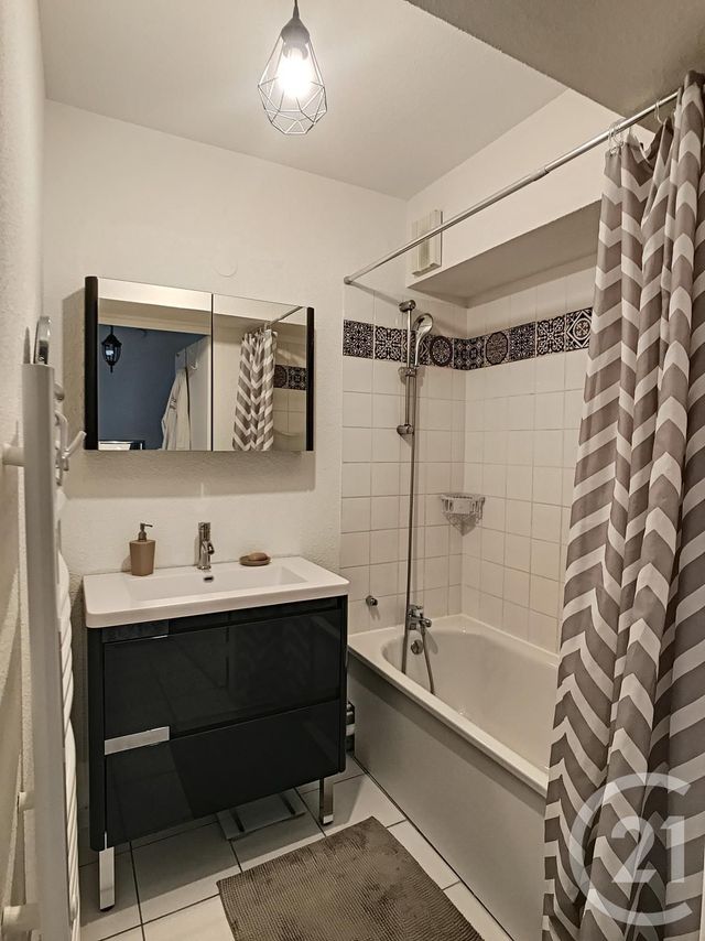 Appartement F2 à vendre - 2 pièces - 55.0 m2 - MARGNY LES COMPIEGNE - 60 - PICARDIE - Century 21 Infinity Appartement F2 à vendre - 2 pièces - 55.0 m2 - MARGNY LES COMPIEGNE - 60 - PICARDIE - Century 21 Infinity