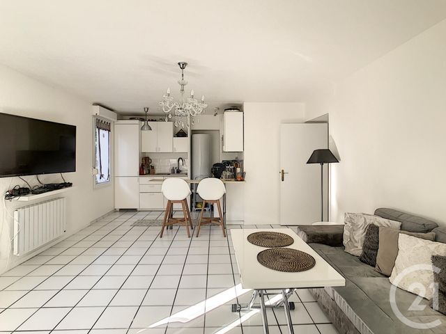 Appartement F2 à vendre - 2 pièces - 55.0 m2 - MARGNY LES COMPIEGNE - 60 - PICARDIE - Century 21 Infinity Appartement F2 à vendre - 2 pièces - 55.0 m2 - MARGNY LES COMPIEGNE - 60 - PICARDIE - Century 21 Infinity