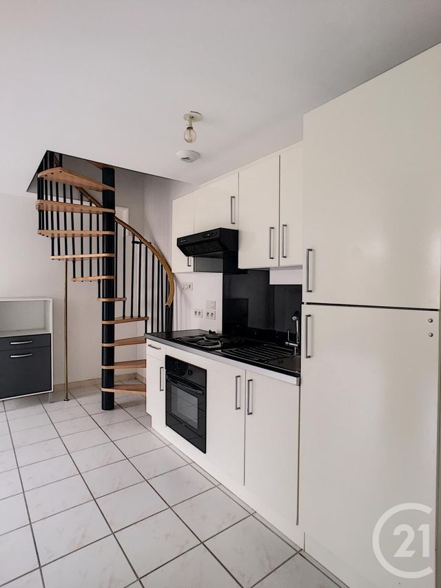 Appartement Duplex à louer - 3 pièces - 64.46 m2 - COMPIEGNE - 60 - PICARDIE - Century 21 Infinity Appartement Duplex à louer - 3 pièces - 64.46 m2 - COMPIEGNE - 60 - PICARDIE - Century 21 Infinity