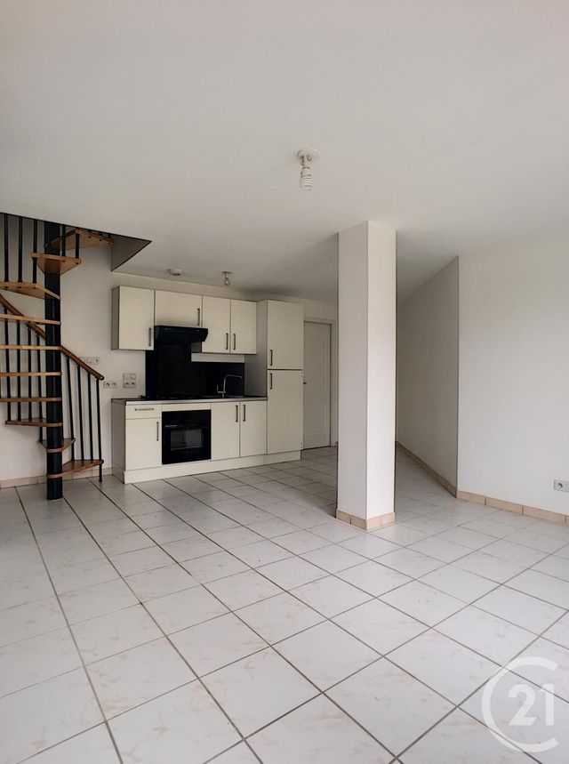 Appartement Duplex à louer - 3 pièces - 64.46 m2 - COMPIEGNE - 60 - PICARDIE - Century 21 Infinity Appartement Duplex à louer - 3 pièces - 64.46 m2 - COMPIEGNE - 60 - PICARDIE - Century 21 Infinity