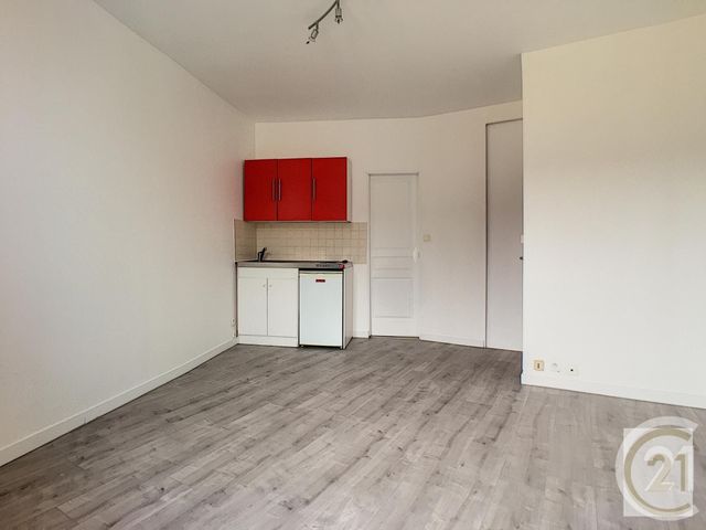 Appartement F2 à louer - 2 pièces - 31.33 m2 - MARGNY LES COMPIEGNE - 60 - PICARDIE - Century 21 Infinity Appartement F2 à louer - 2 pièces - 31.33 m2 - MARGNY LES COMPIEGNE - 60 - PICARDIE - Century 21 Infinity