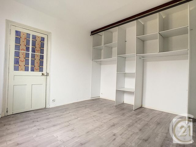 Appartement F2 à louer - 2 pièces - 31.33 m2 - MARGNY LES COMPIEGNE - 60 - PICARDIE - Century 21 Infinity Appartement F2 à louer - 2 pièces - 31.33 m2 - MARGNY LES COMPIEGNE - 60 - PICARDIE - Century 21 Infinity