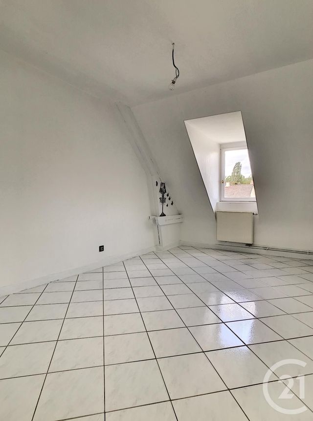 maison à louer - 6 pièces - 130.0 m2 - MOYVILLERS - 60 - PICARDIE - Century 21 Infinity maison à louer - 6 pièces - 130.0 m2 - MOYVILLERS - 60 - PICARDIE - Century 21 Infinity