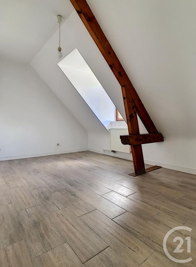 maison à louer - 6 pièces - 130.0 m2 - MOYVILLERS - 60 - PICARDIE - Century 21 Infinity maison à louer - 6 pièces - 130.0 m2 - MOYVILLERS - 60 - PICARDIE - Century 21 Infinity