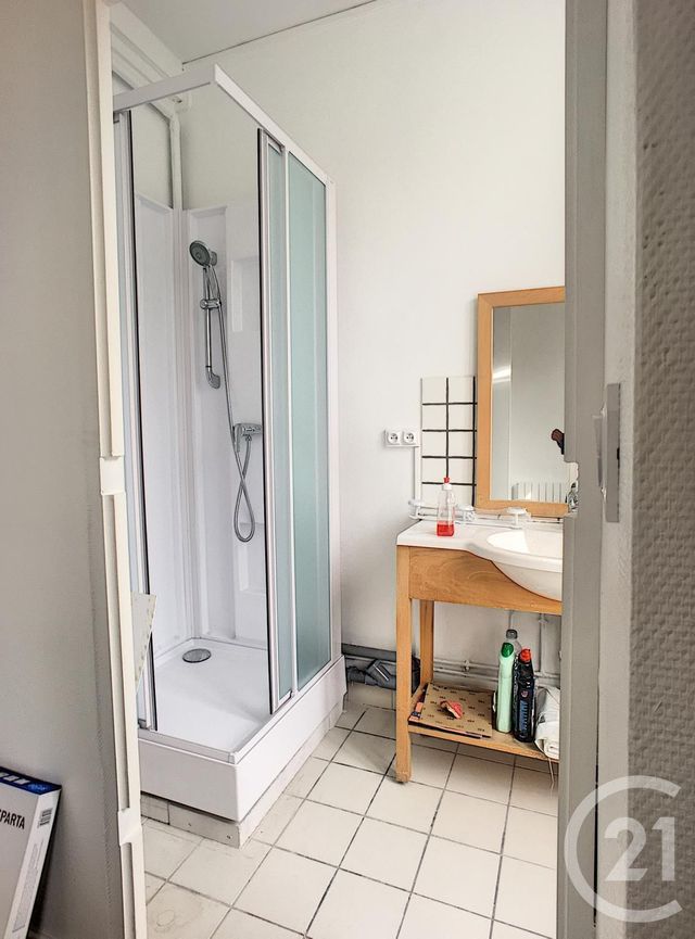 Appartement F2 à louer - 2 pièces - 37.5 m2 - COMPIEGNE - 60 - PICARDIE - Century 21 Infinity Appartement F2 à louer - 2 pièces - 37.5 m2 - COMPIEGNE - 60 - PICARDIE - Century 21 Infinity