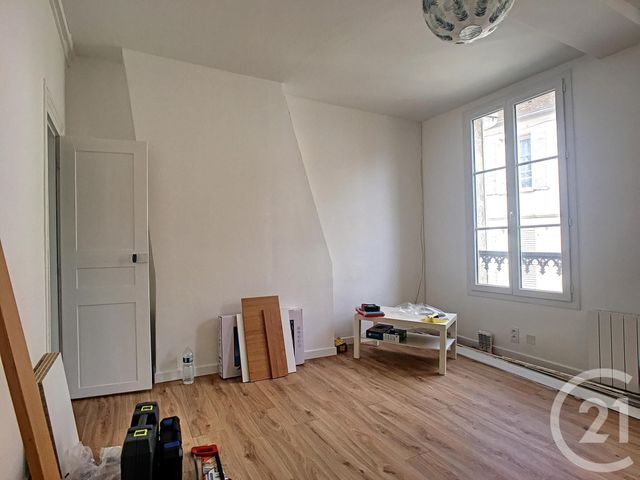 Appartement F2 à louer - 2 pièces - 37.5 m2 - COMPIEGNE - 60 - PICARDIE - Century 21 Infinity Appartement F2 à louer - 2 pièces - 37.5 m2 - COMPIEGNE - 60 - PICARDIE - Century 21 Infinity