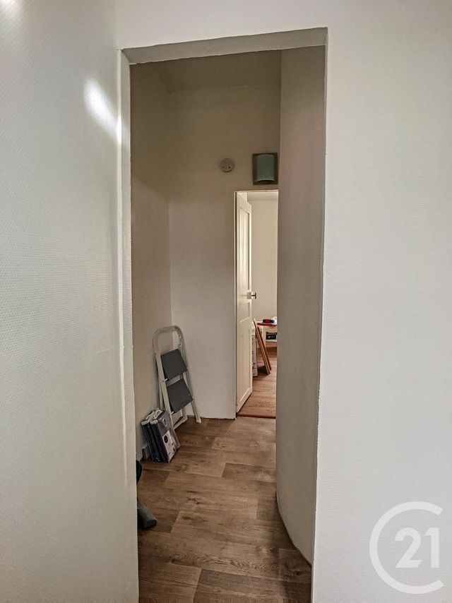 Appartement F2 à louer - 2 pièces - 37.5 m2 - COMPIEGNE - 60 - PICARDIE - Century 21 Infinity Appartement F2 à louer - 2 pièces - 37.5 m2 - COMPIEGNE - 60 - PICARDIE - Century 21 Infinity