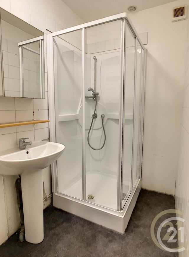 Appartement F3 à louer - 3 pièces - 97.0 m2 - ST CREPIN AUX BOIS - 60 - PICARDIE - Century 21 Infinity Appartement F3 à louer - 3 pièces - 97.0 m2 - ST CREPIN AUX BOIS - 60 - PICARDIE - Century 21 Infinity