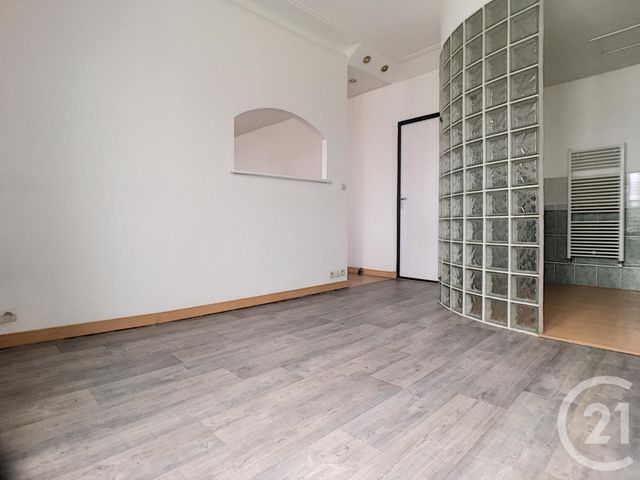 Appartement F2 à louer - 2 pièces - 45.0 m2 - COMPIEGNE - 60 - PICARDIE - Century 21 Infinity Appartement F2 à louer - 2 pièces - 45.0 m2 - COMPIEGNE - 60 - PICARDIE - Century 21 Infinity