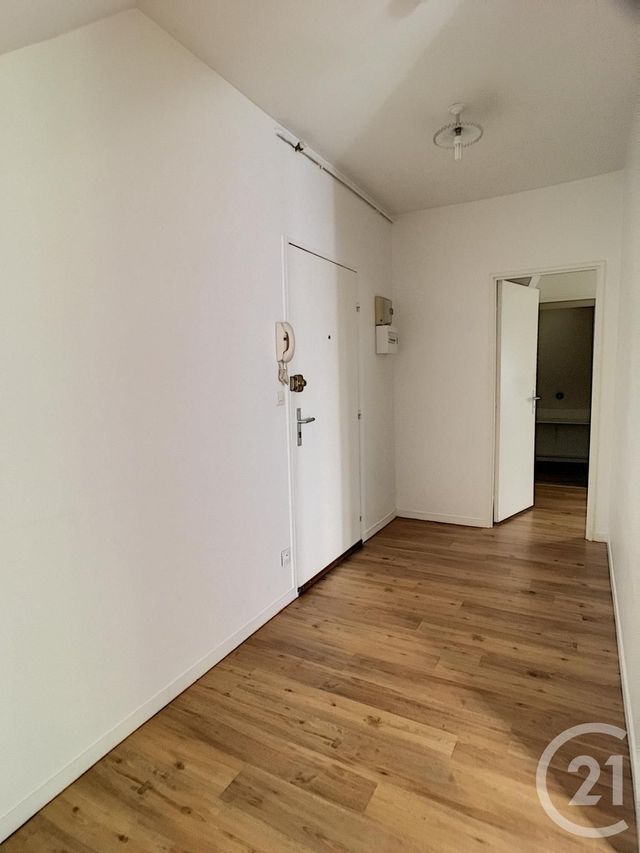 Afficher la photo en grand Appartement F2 à louer - 2 pièces - 50.6 m2 - VENETTE - 60 - PICARDIE - Century 21 Infinity