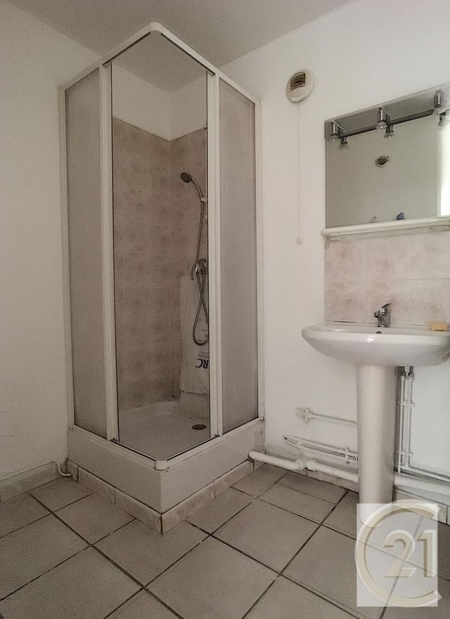 Afficher la photo en grand Appartement F3 à louer - 3 pièces - 67.0 m2 - MONCHY HUMIERES - 60 - PICARDIE - Century 21 Infinity