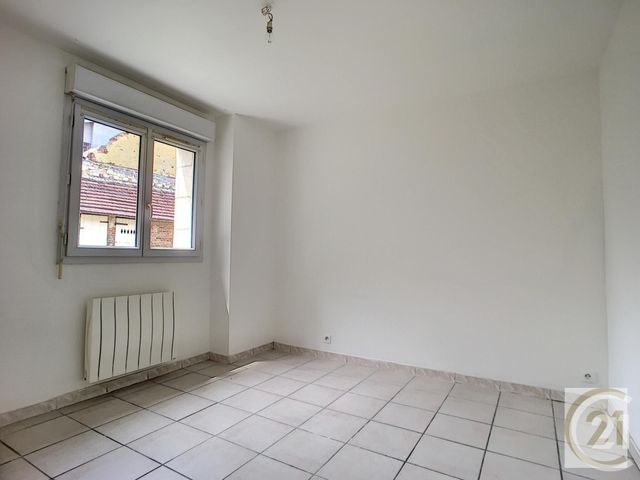 Afficher la photo en grand Appartement F3 à louer - 3 pièces - 67.0 m2 - MONCHY HUMIERES - 60 - PICARDIE - Century 21 Infinity