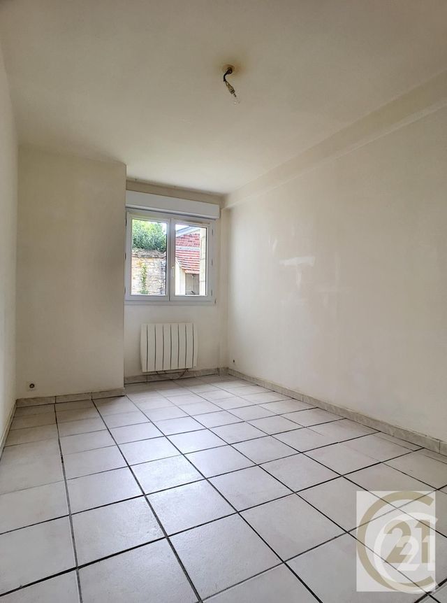 Afficher la photo en grand Appartement F3 à louer - 3 pièces - 67.0 m2 - MONCHY HUMIERES - 60 - PICARDIE - Century 21 Infinity