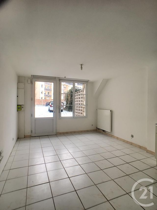 Afficher la photo en grand Appartement Duplex à louer - 3 pièces - 54.35 m2 - COMPIEGNE - 60 - PICARDIE - Century 21 Infinity
