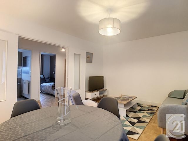 Afficher la photo en grand Chambre à louer - 1 pièce - 9.78 m2 - COMPIEGNE - 60 - PICARDIE - Century 21 Infinity