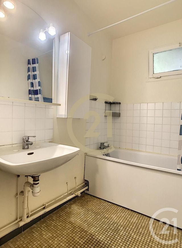 Afficher la photo en grand Appartement T2 à vendre - 2 pièces - 50.81 m2 - COMPIEGNE - 60 - PICARDIE - Century 21 Infinity