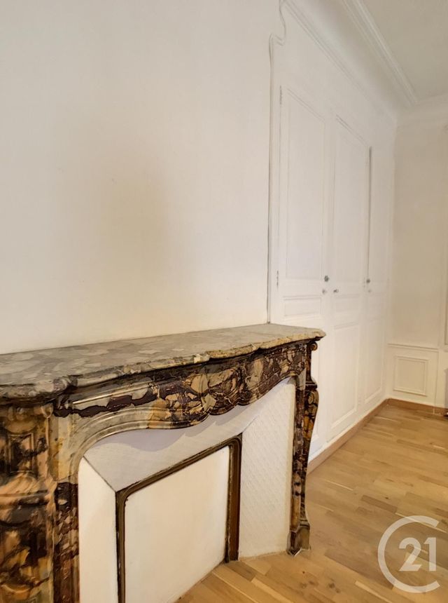Afficher la photo en grand Appartement F1 à louer - 1 pièce - 36.0 m2 - COMPIEGNE - 60 - PICARDIE - Century 21 Infinity