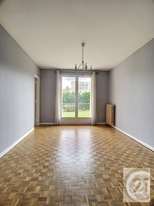 Afficher la photo en grand Appartement F2 à louer - 2 pièces - 51.5 m2 - COMPIEGNE - 60 - PICARDIE - Century 21 Infinity