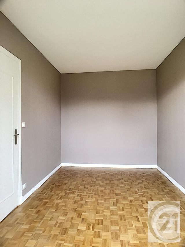 Afficher la photo en grand Appartement F2 à louer - 2 pièces - 51.5 m2 - COMPIEGNE - 60 - PICARDIE - Century 21 Infinity