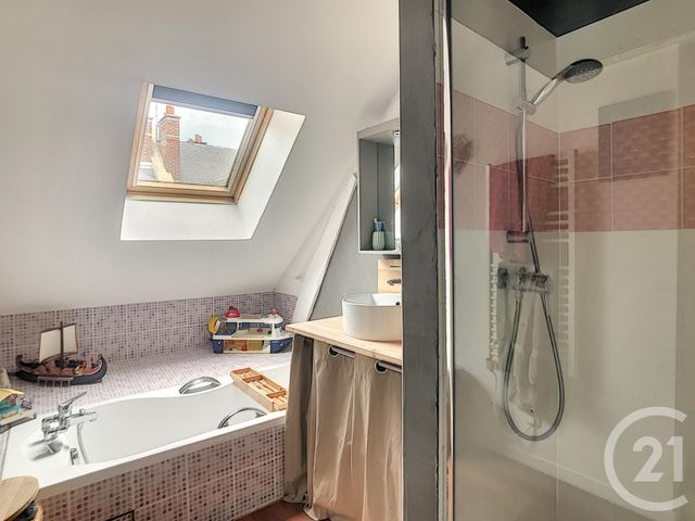 Afficher la photo en grand Appartement F5 à vendre - 4 pièces - 117.0 m2 - COMPIEGNE - 60 - PICARDIE - Century 21 Infinity