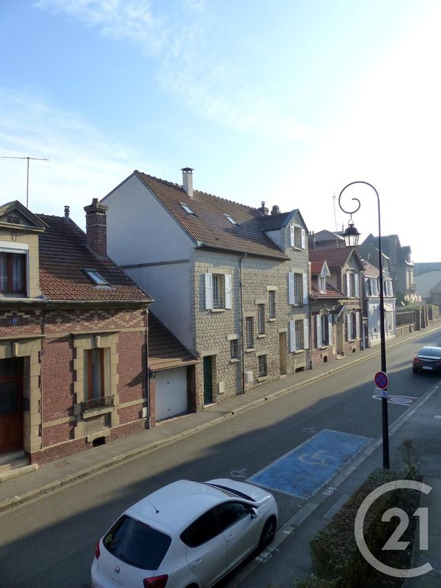 Afficher la photo en grand Appartement F2 à louer - 2 pièces - 50.0 m2 - COMPIEGNE - 60 - PICARDIE - Century 21 Infinity