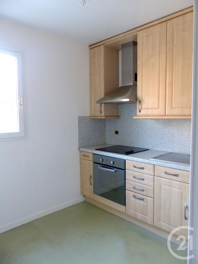 Afficher la photo en grand Appartement F2 à louer - 2 pièces - 50.0 m2 - COMPIEGNE - 60 - PICARDIE - Century 21 Infinity
