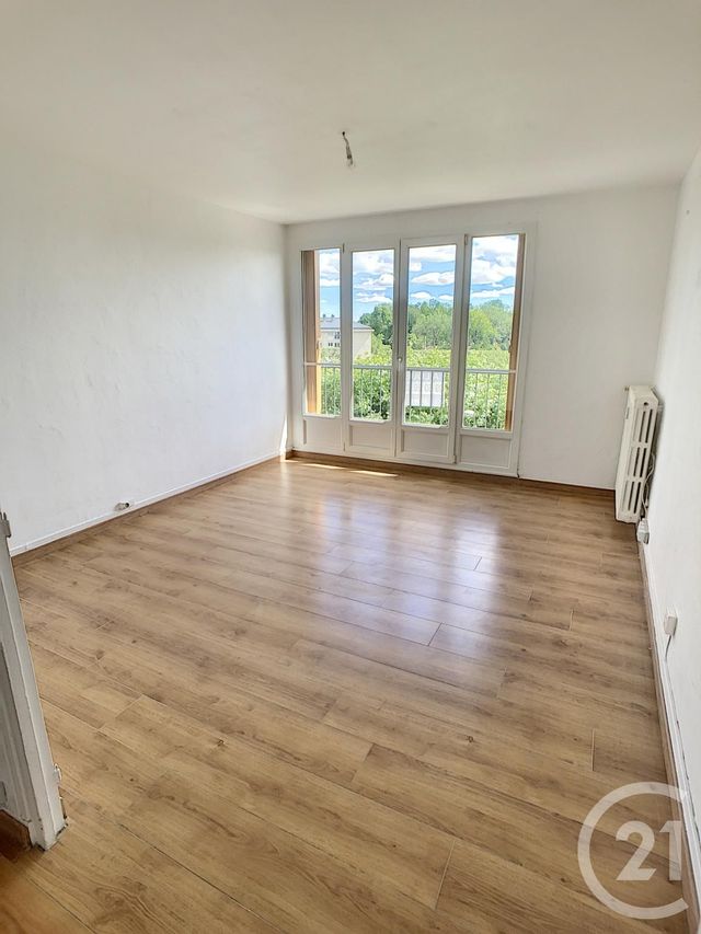 Afficher la photo en grand appartement à louer - 3 pièces - 55.0 m2 - COMPIEGNE - 60 - PICARDIE - Century 21 Infinity