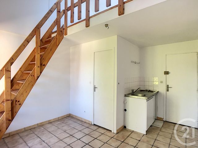 Afficher la photo en grand Appartement à louer - 2 pièces - 18.67 m2 - JAUX - 60 - PICARDIE - Century 21 Infinity