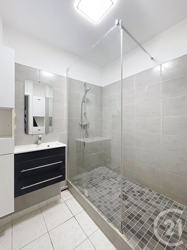 Appartement T4 à vendre - 4 pièces - 70.73 m2 - COMPIEGNE - 60 - PICARDIE - Century 21 Infinity