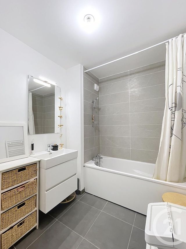 Appartement T3 à vendre - 3 pièces - 64.84 m2 - COMPIEGNE - 60 - PICARDIE - Century 21 Infinity