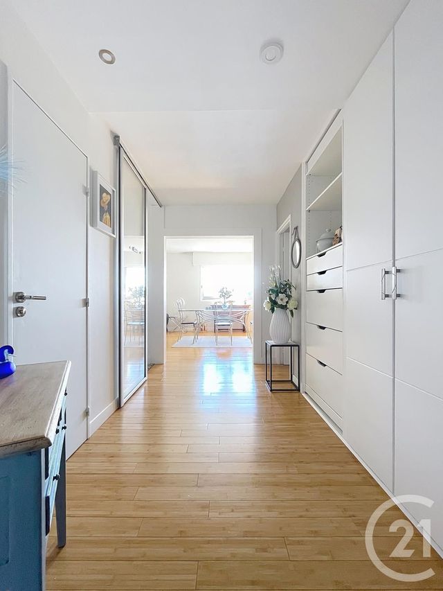 Afficher la photo en grand Appartement F5 à vendre - 5 pièces - 105.12 m2 - COMPIEGNE - 60 - PICARDIE - Century 21 Infinity