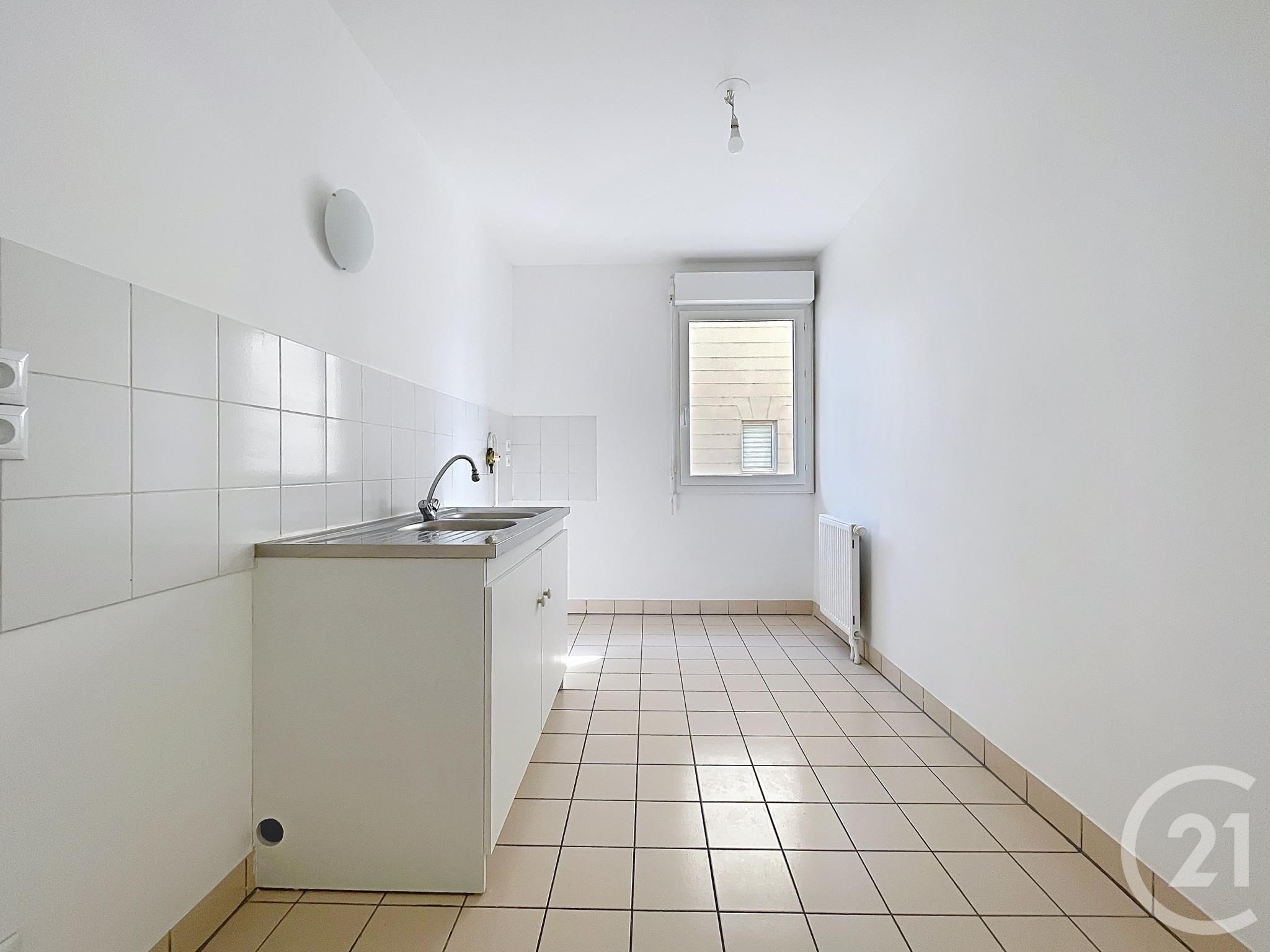 Appartement T2 à vendre - 2 pièces - 48.77 m2 - COMPIEGNE - Miniature 4