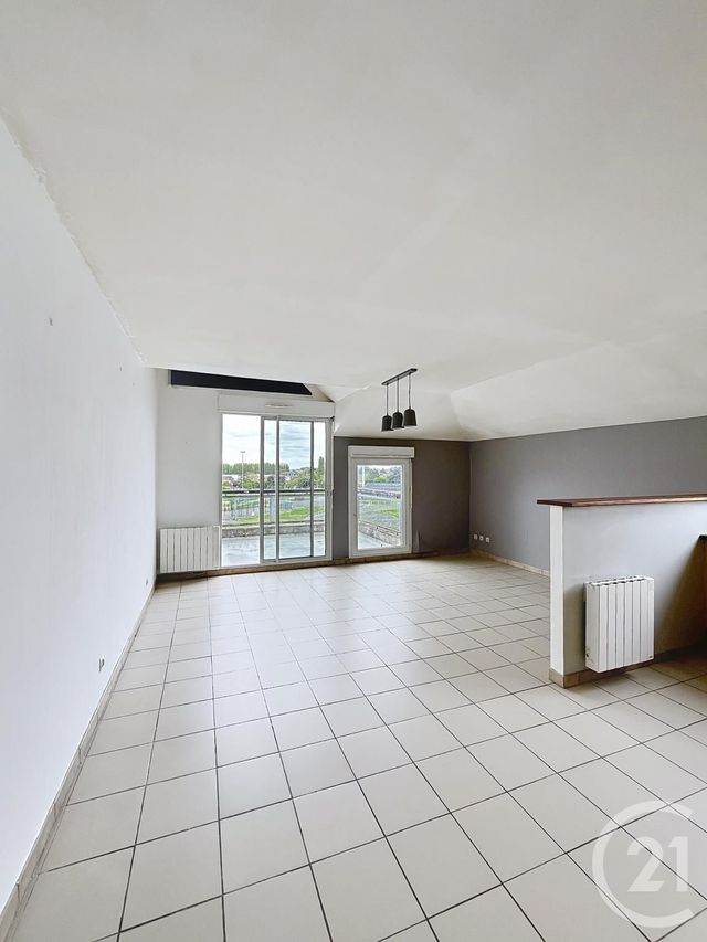 Appartement à louer - 2 pièces - 56.8 m2 - VENETTE - 60 - PICARDIE - Century 21 Infinity