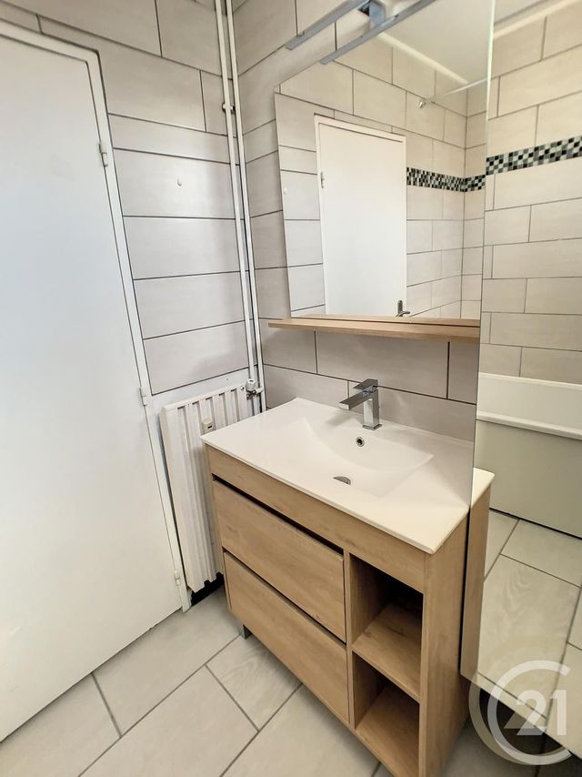 Appartement F3 à louer - 3 pièces - 62.66 m2 - MARGNY LES COMPIEGNE - 60 - PICARDIE - Century 21 Infinity