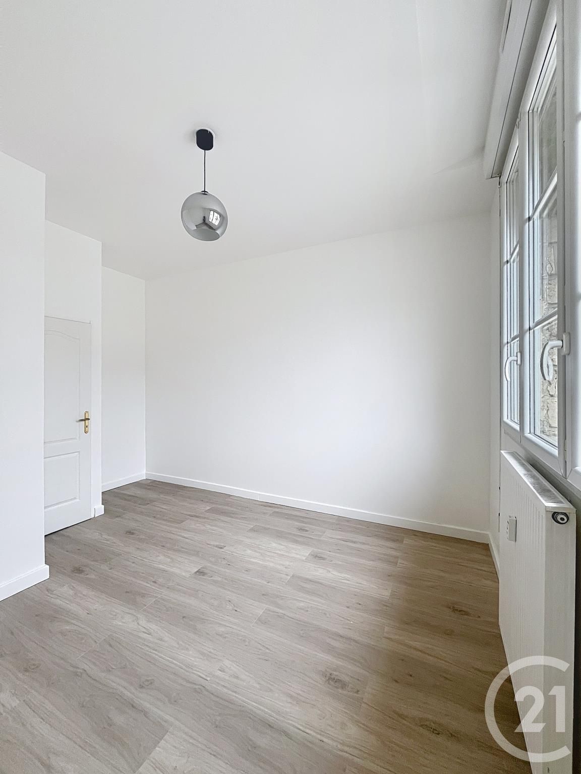 Appartement Duplex à louer - 3 pièces - 49.95 m2 - COMPIEGNE - Miniature 4