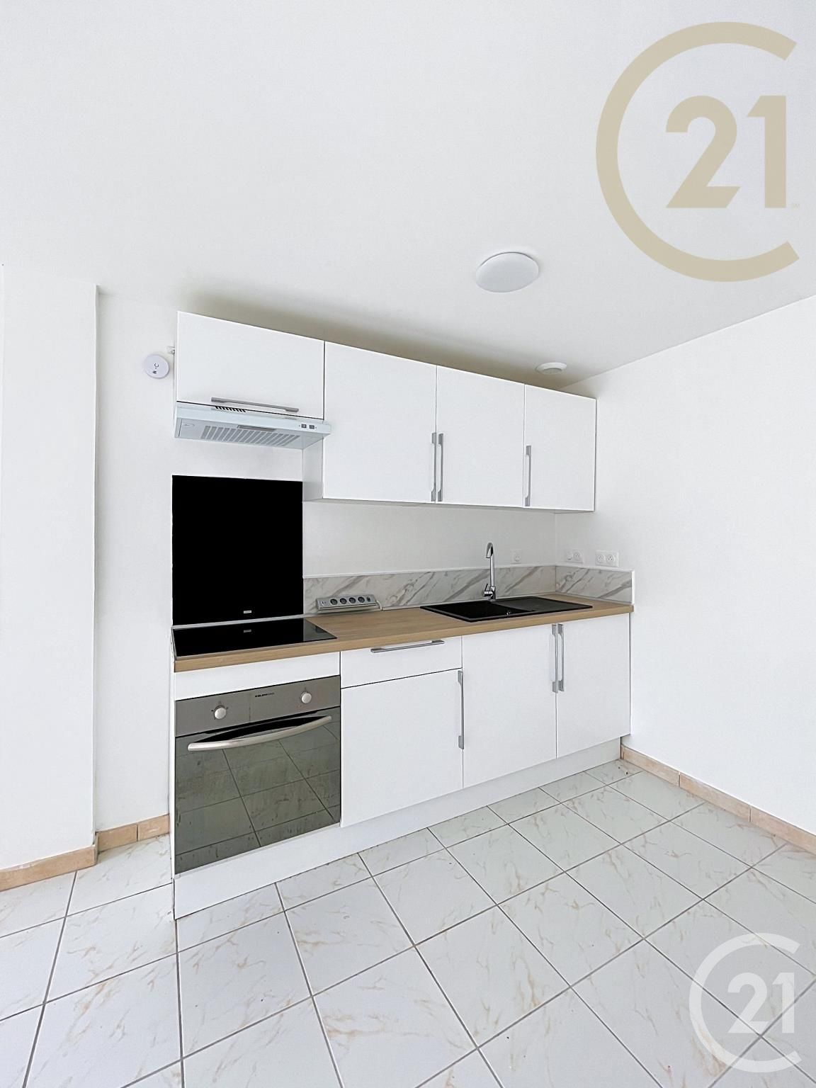 Appartement Duplex à louer - 3 pièces - 49.95 m2 - COMPIEGNE - Miniature 3