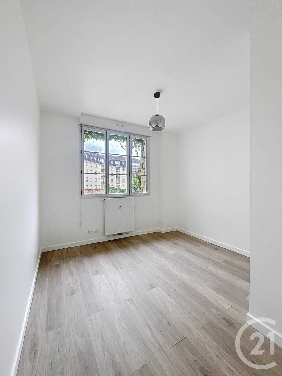 Appartement Duplex à louer - 3 pièces - 49.95 m2 - COMPIEGNE - Miniature 3