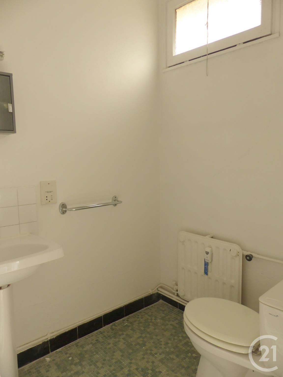 Appartement F1 à louer - 1 pièce - 23.0 m2 - COMPIEGNE - Miniature 6