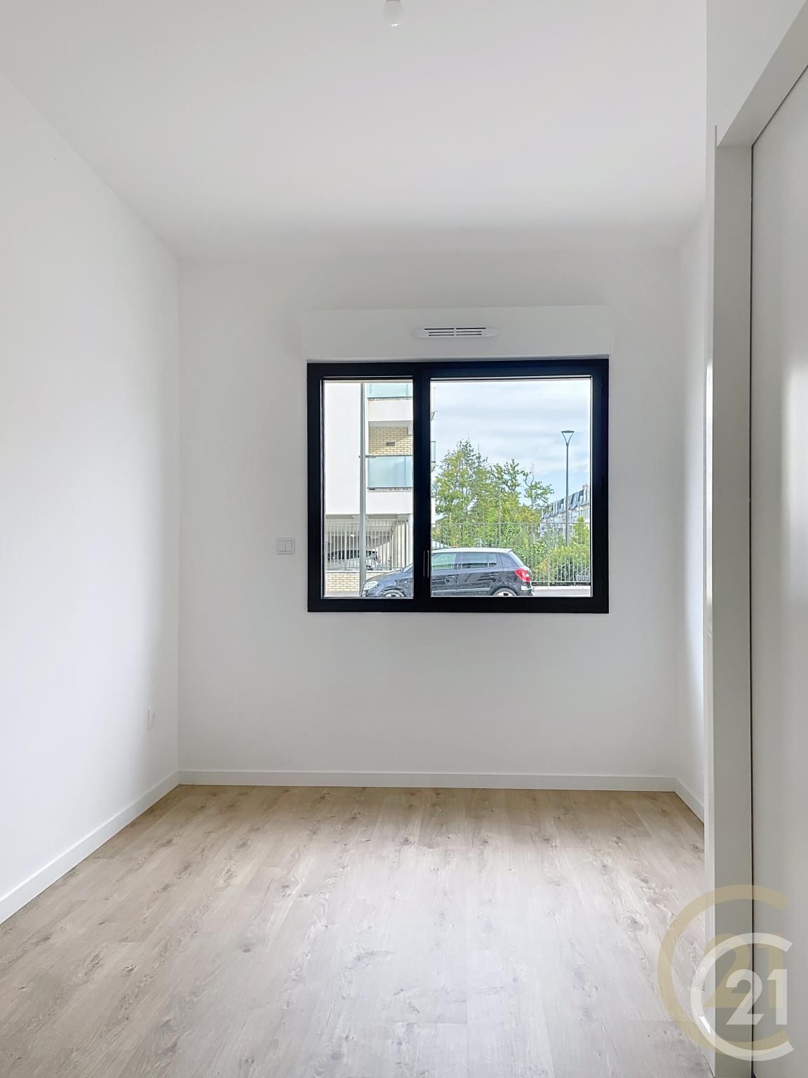 Appartement F2 à vendre - 2 pièces - 36.24 m2 - COMPIEGNE - Miniature 4