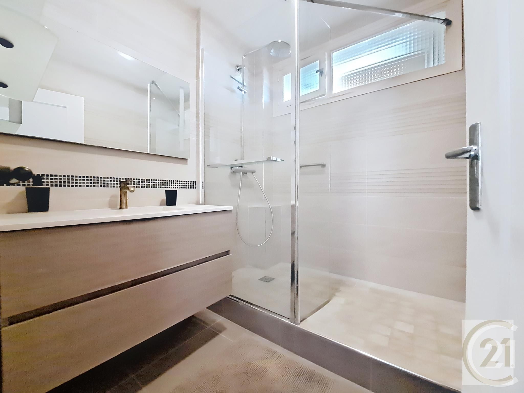 Appartement F4 à louer - 4 pièces - 84.0 m2 - COMPIEGNE - Miniature 10