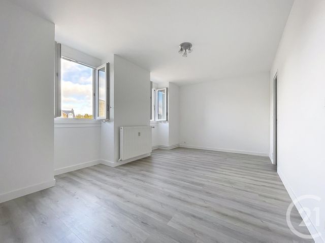 Afficher la photo en grand Appartement F1 à vendre - 1 pièce - 25.0 m2 - COMPIEGNE - 60 - PICARDIE - Century 21 Infinity