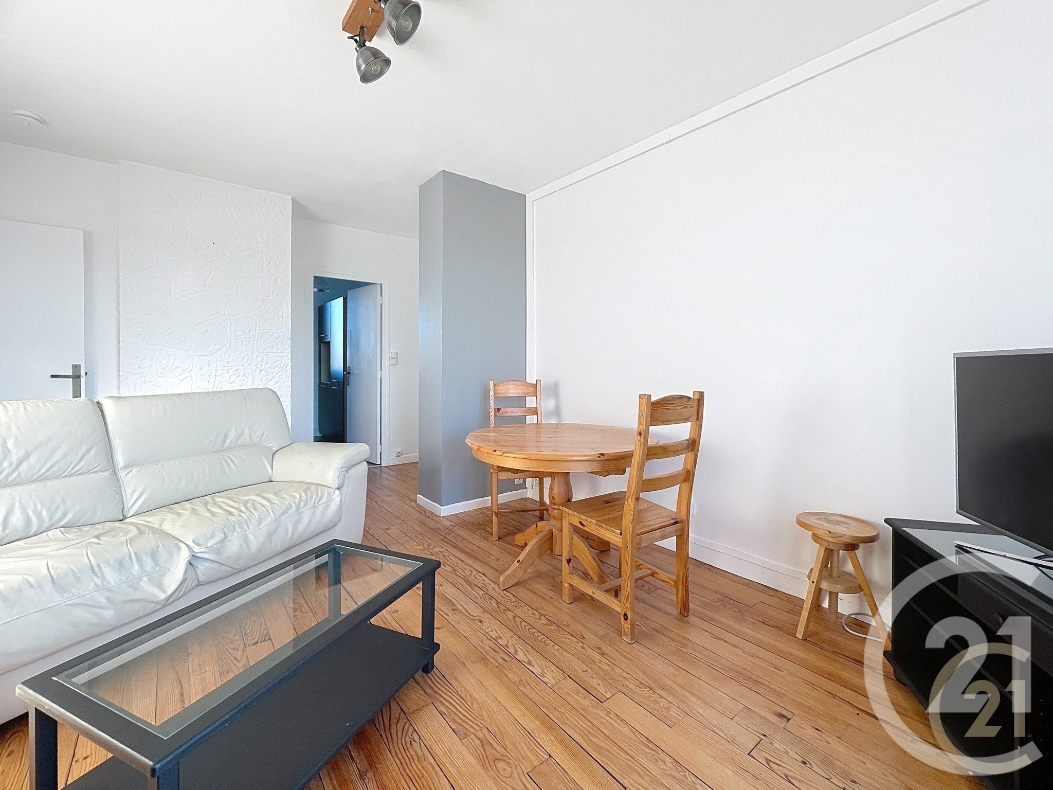 Appartement F3 à louer - 3 pièces - 54.5 m2 - COMPIEGNE - Miniature 2