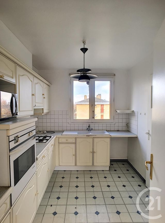 Appartement T4 à vendre - 4 pièces - 72.0 m2 - COMPIEGNE - 60 - PICARDIE - Century 21 Infinity