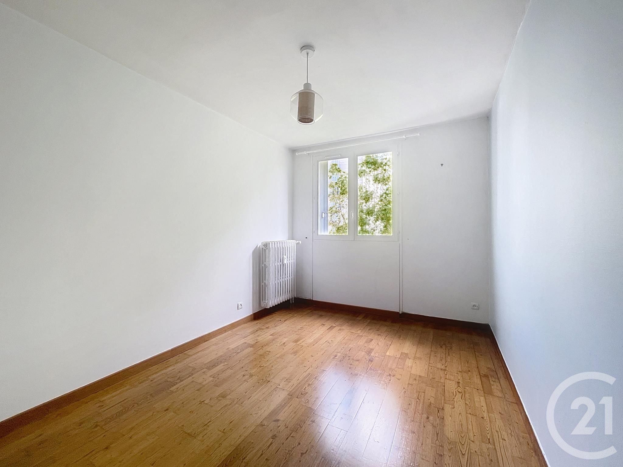 Appartement T4 à vendre - 4 pièces - 74.87 m2 - COMPIEGNE - Miniature 5