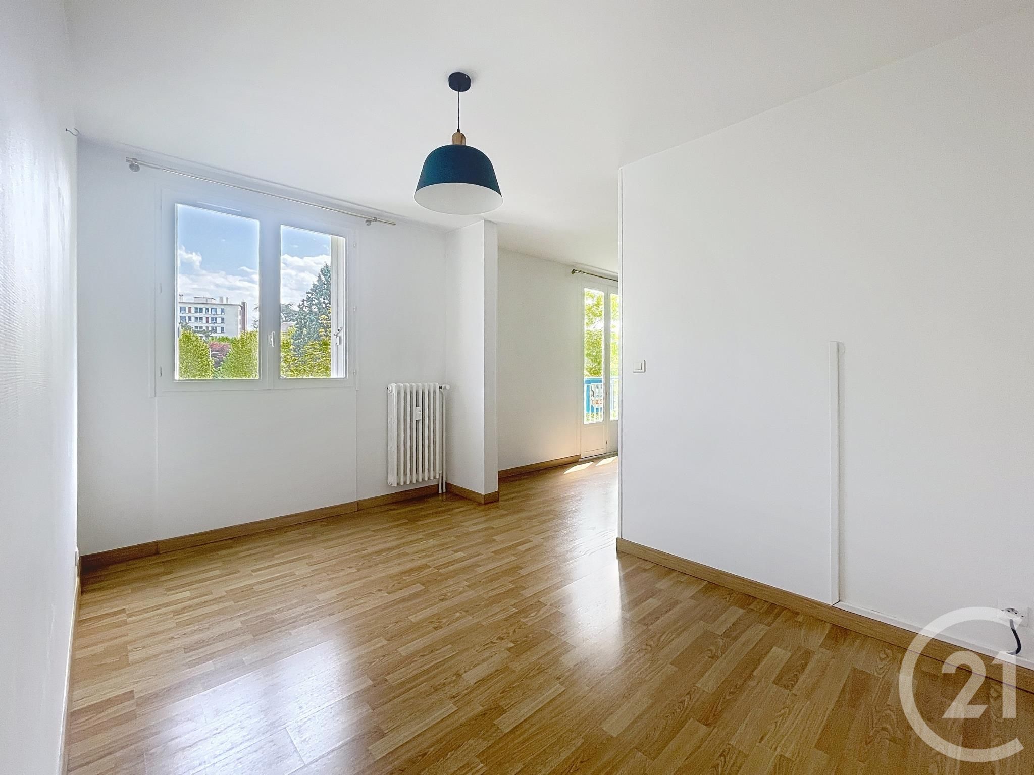 Appartement T4 à vendre - 4 pièces - 74.87 m2 - COMPIEGNE - Miniature 3