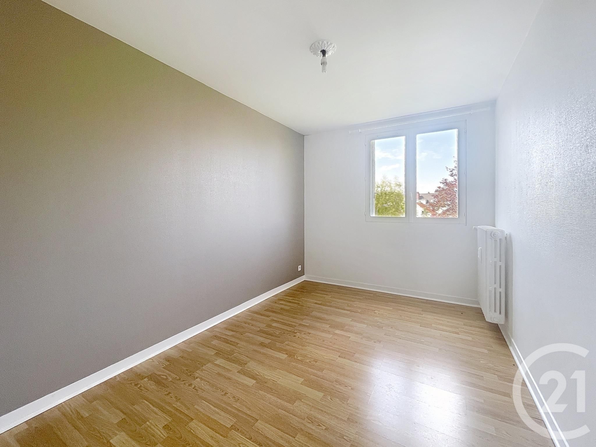 Appartement T4 à vendre - 4 pièces - 74.87 m2 - COMPIEGNE - Miniature 8