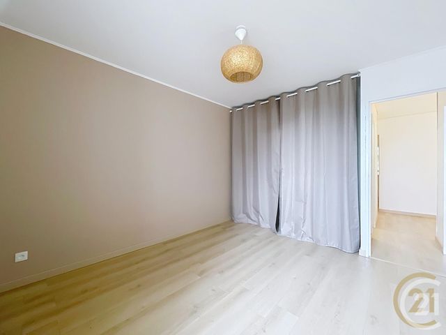 Afficher la photo en grand Appartement F3 à louer - 3 pièces - 74.42 m2 - COMPIEGNE - 60 - PICARDIE - Century 21 Infinity